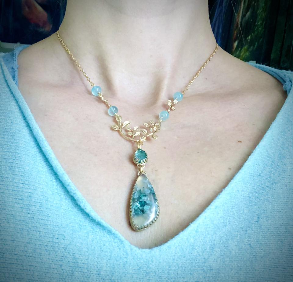 Queen of the Winterwood - Necklace - Image 3